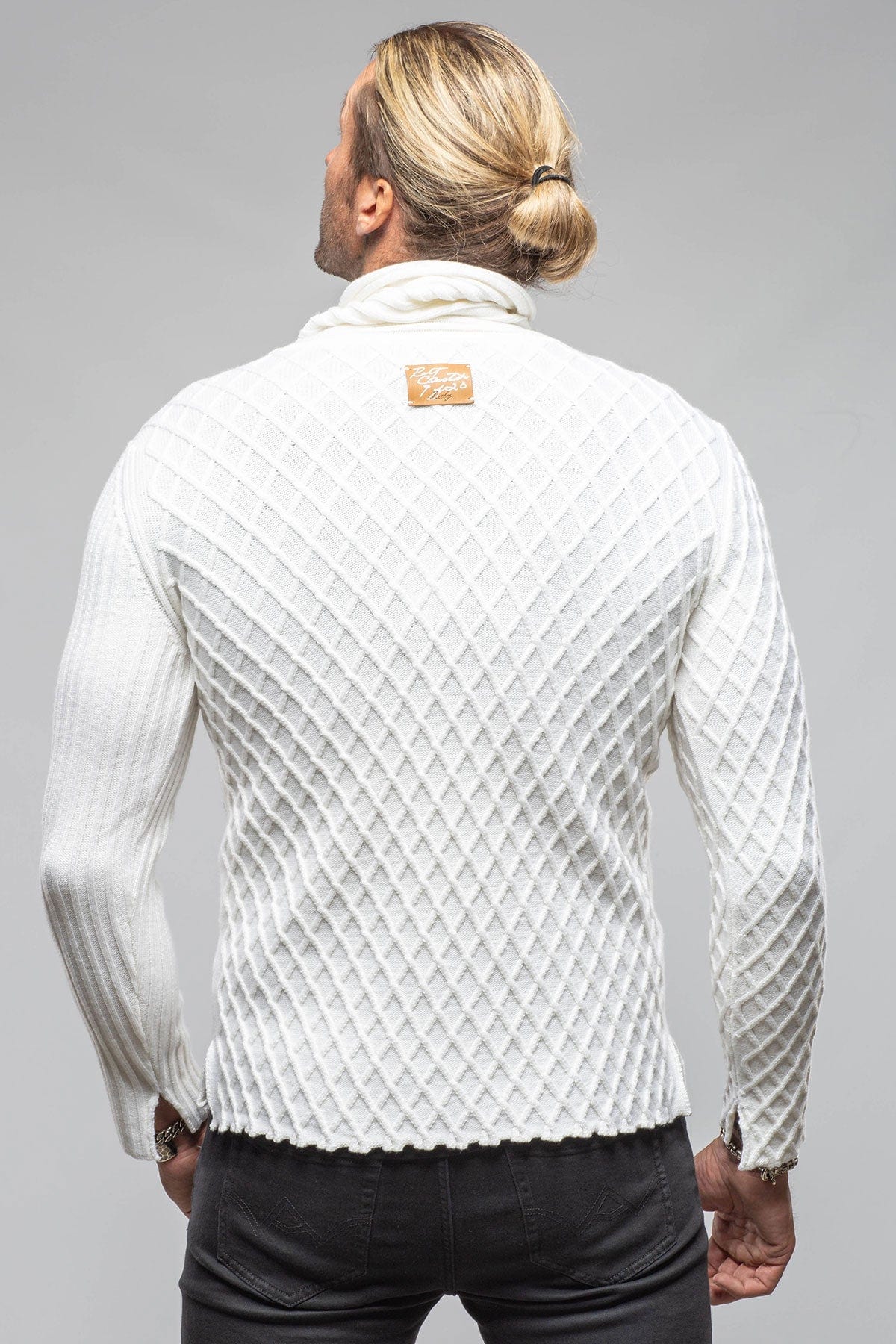 Sonora Stitch Cross Sweater In Cream - AXEL'S