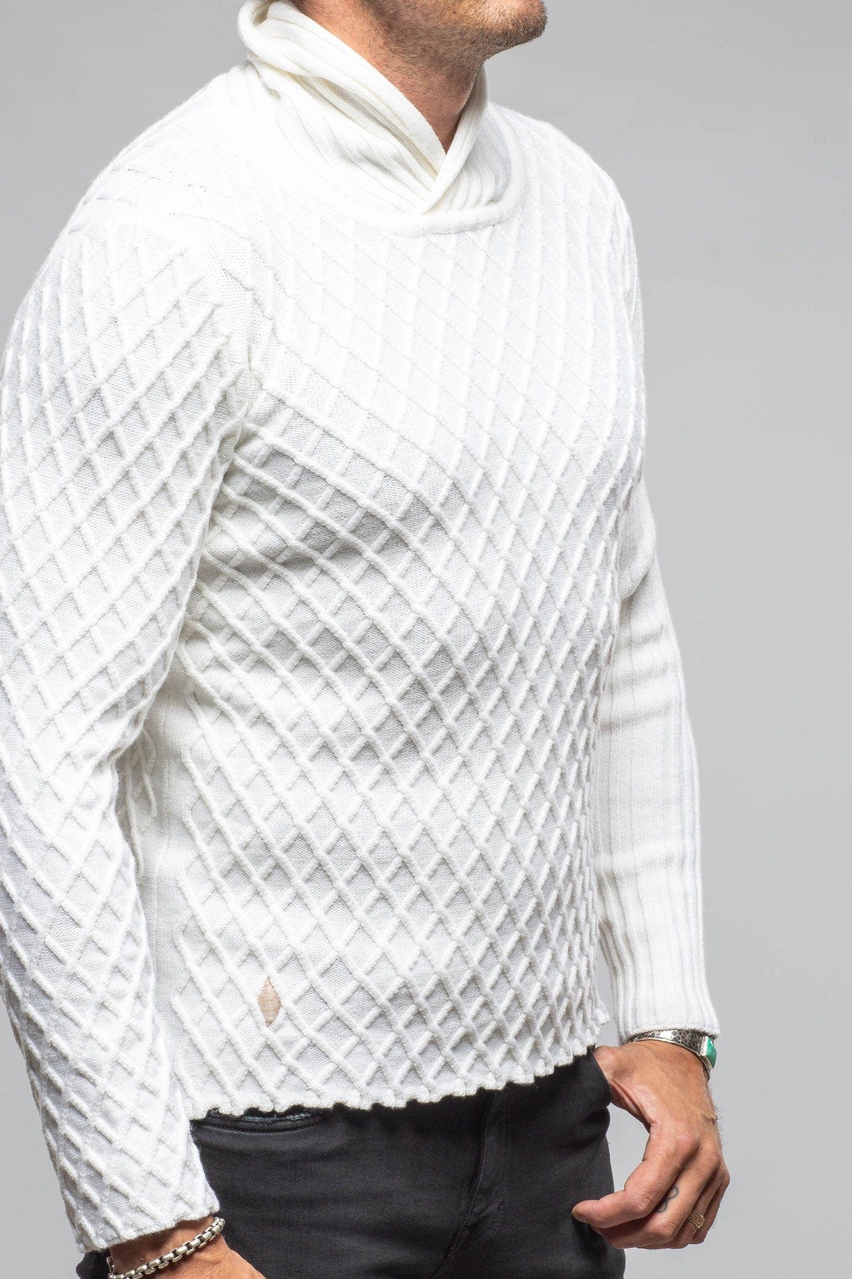 Sonora Stitch Cross Sweater In Cream - AXEL'S