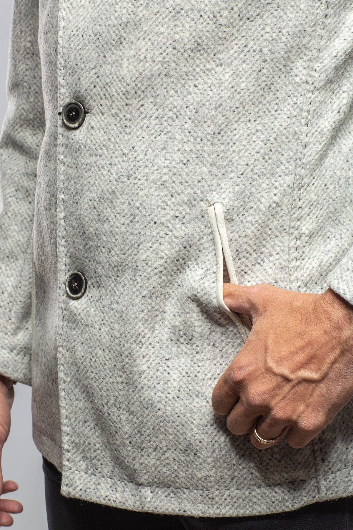 Tasman II Topcoat With Croc Trim In Ash - AXEL'S