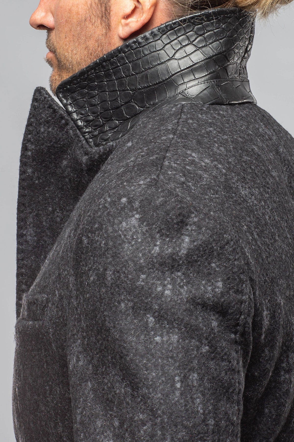 Tasman II Topcoat With Croc Trim In Graphite - AXEL'S