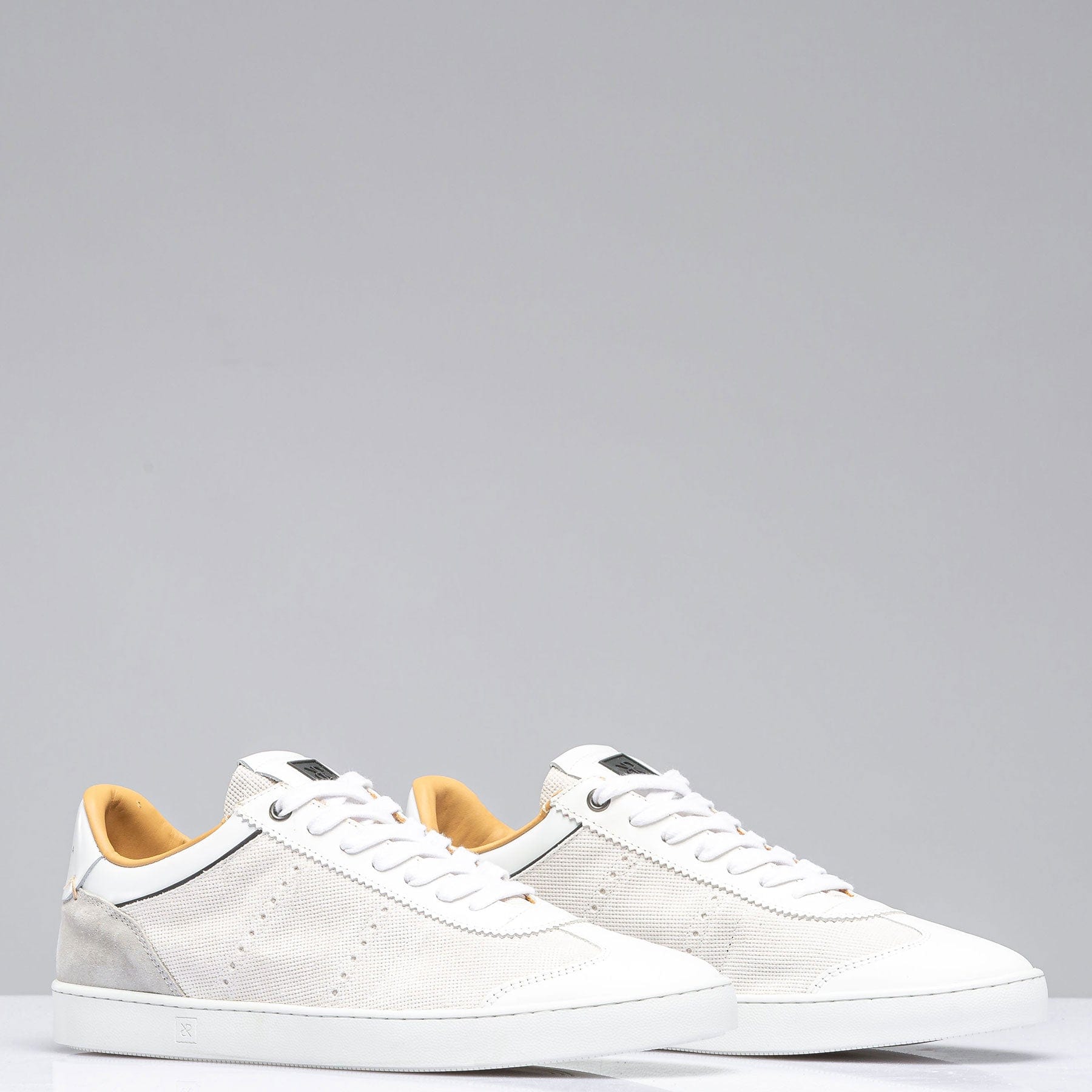 Dash Shoe In White - AXEL'S