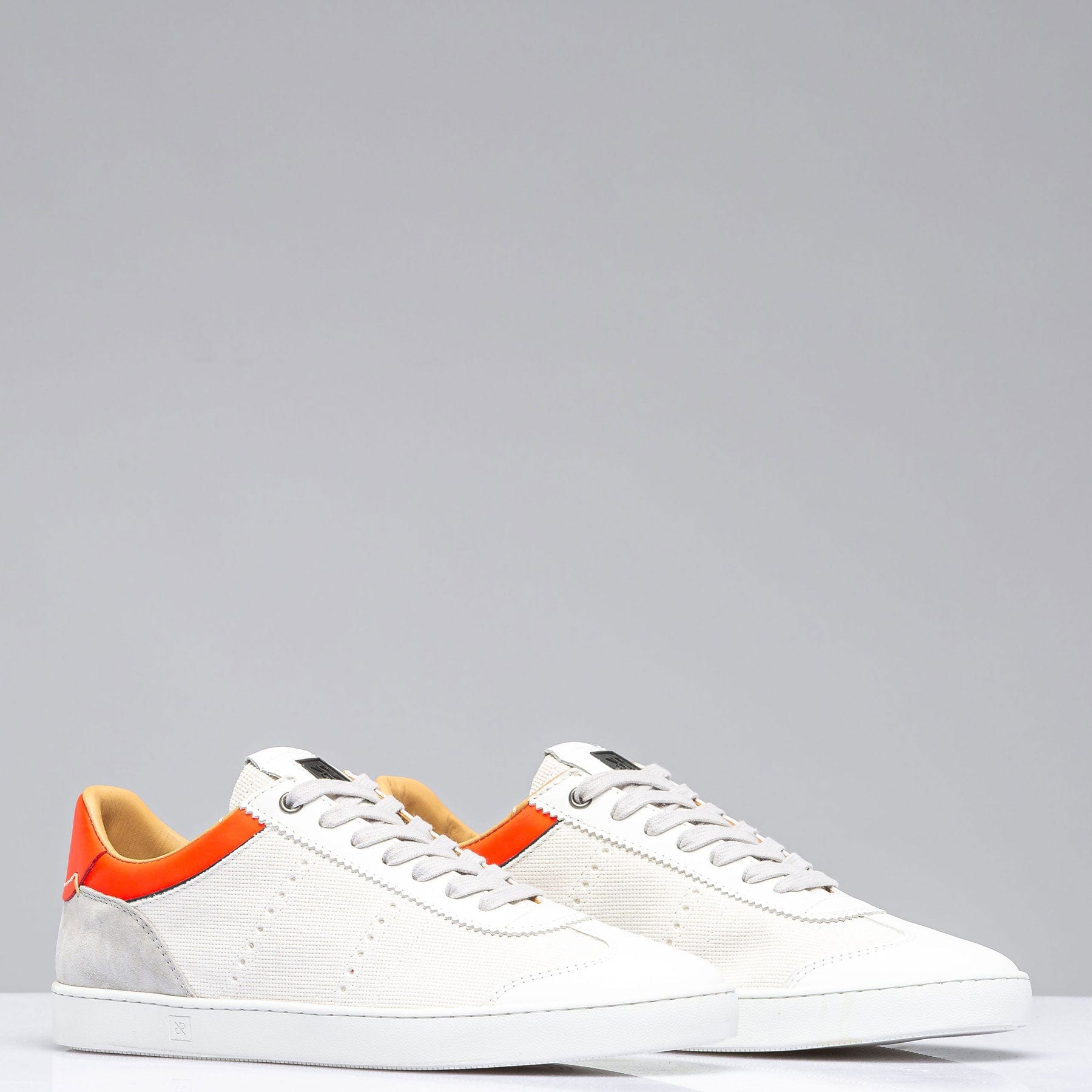 Dash Shoe In White/ Red - AXEL'S