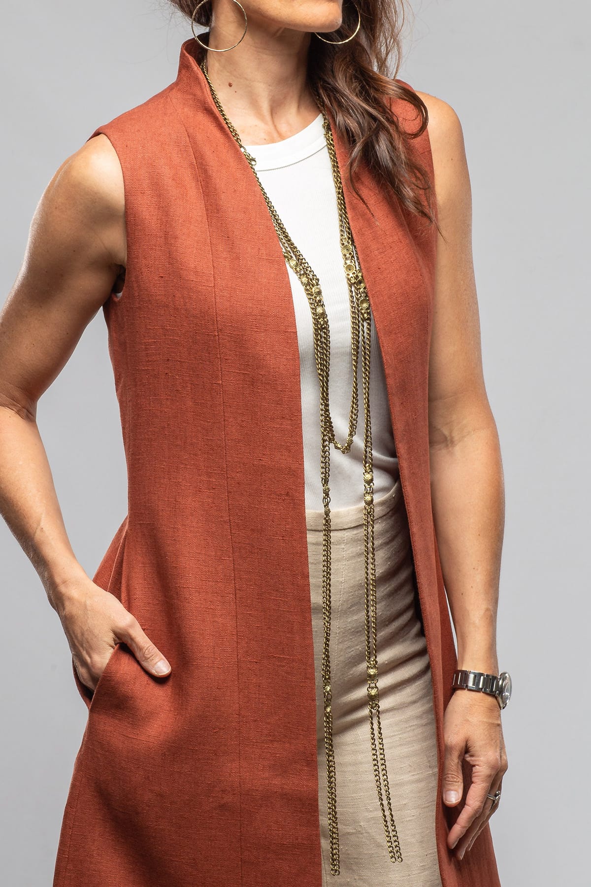 T.ba Rosario Long Linen Slit Vest In Brick Ladies - Tailored