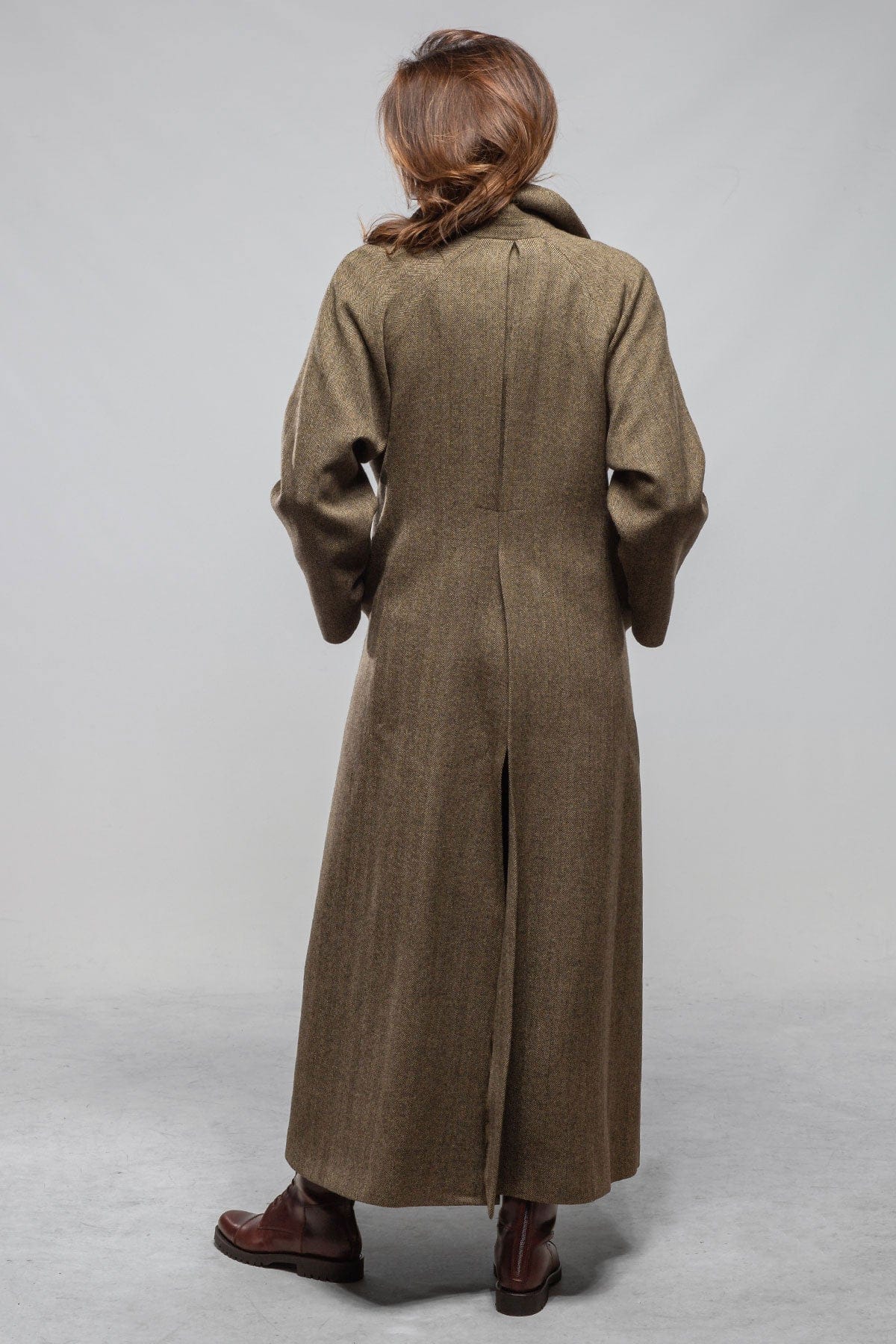 T.ba Yorkshire Oversized Tweed Coat | Axel's of Vail