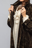 T.ba Yorkshire Oversized Velvet Coat In Dark Moss Print Ladies - Tailored - Jackets