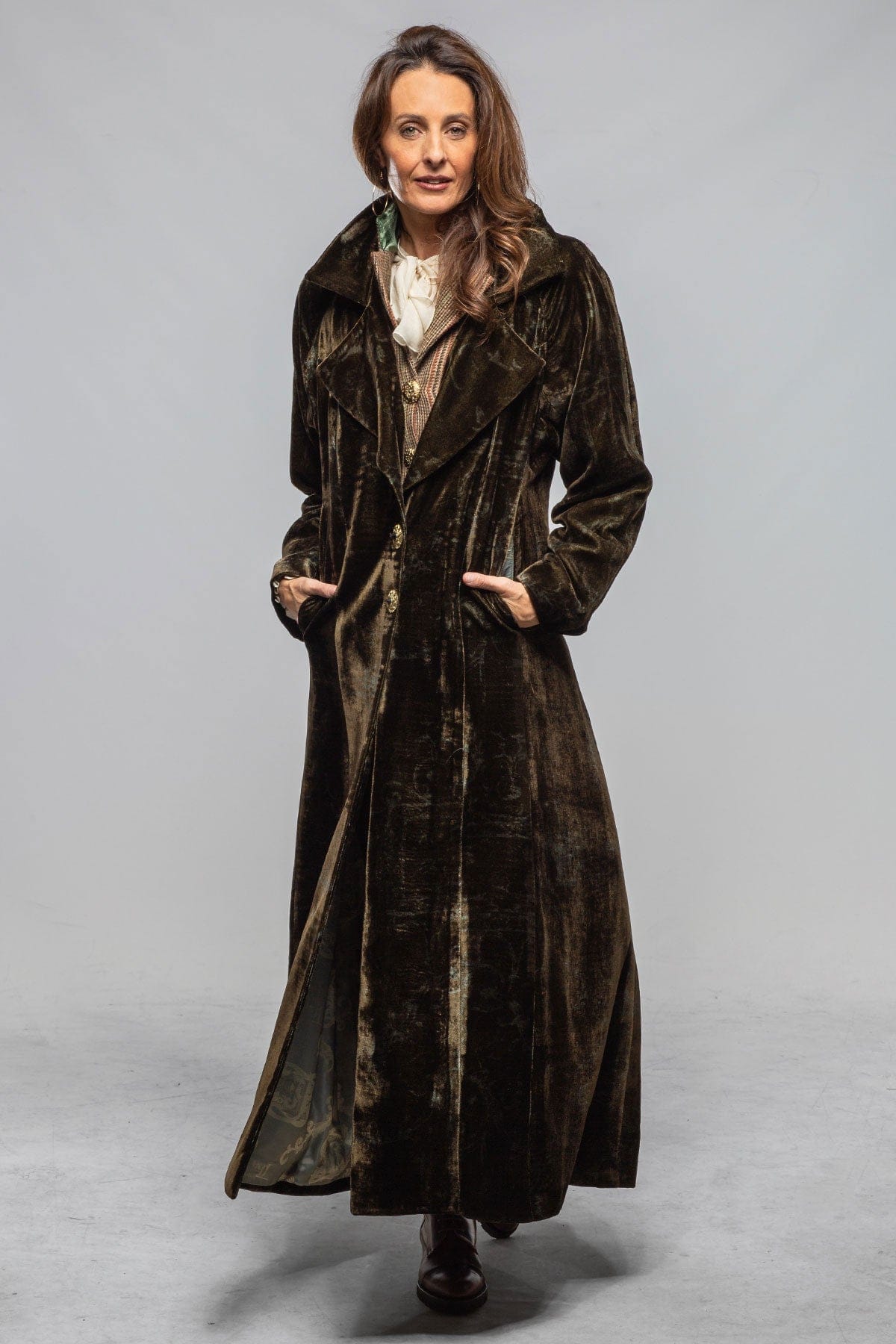 T.ba Yorkshire Oversized Velvet Coat In Dark Moss Print Ladies - Tailored - Jackets