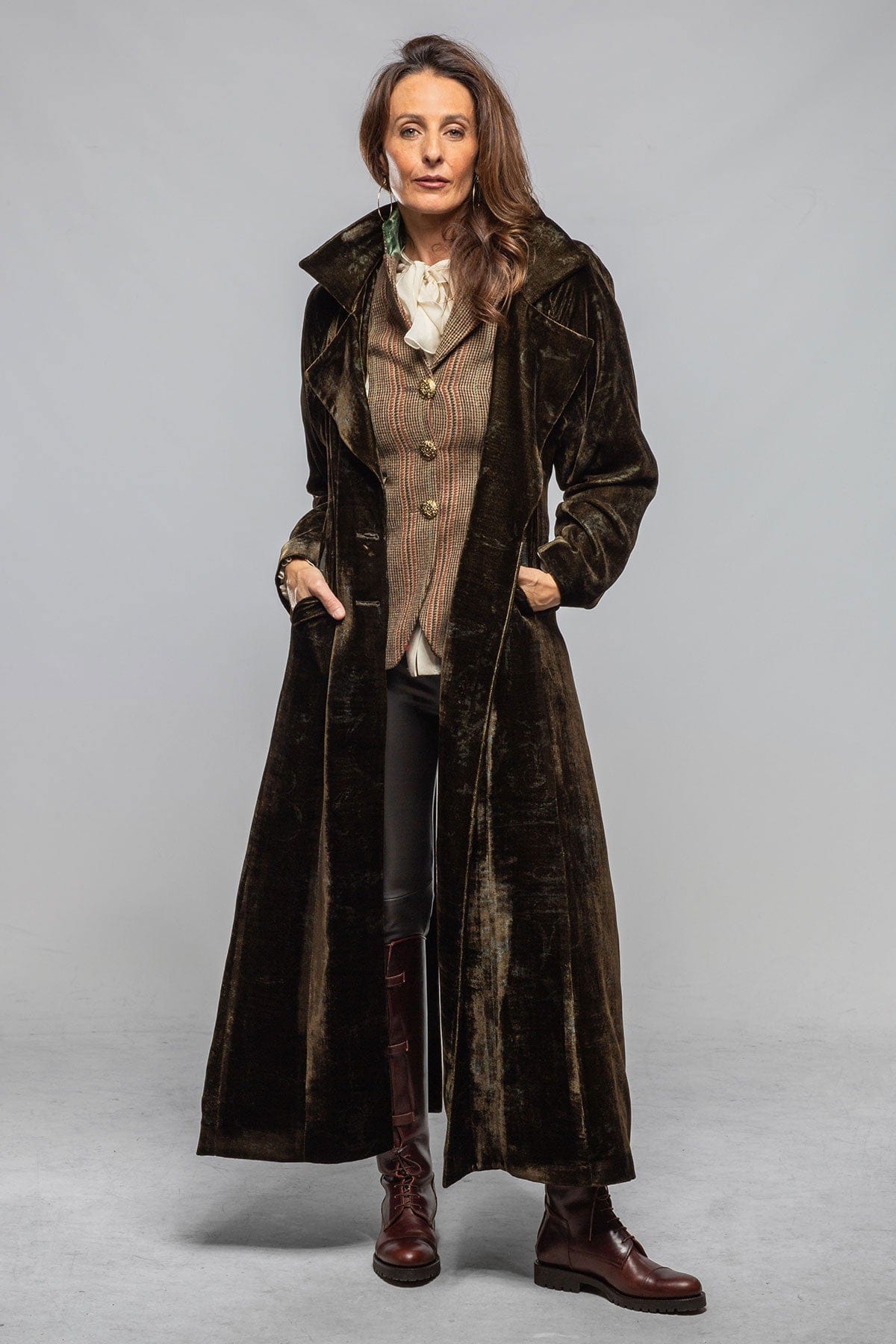 T.ba Yorkshire Oversized Velvet Coat In Dark Moss Print Ladies - Tailored - Jackets