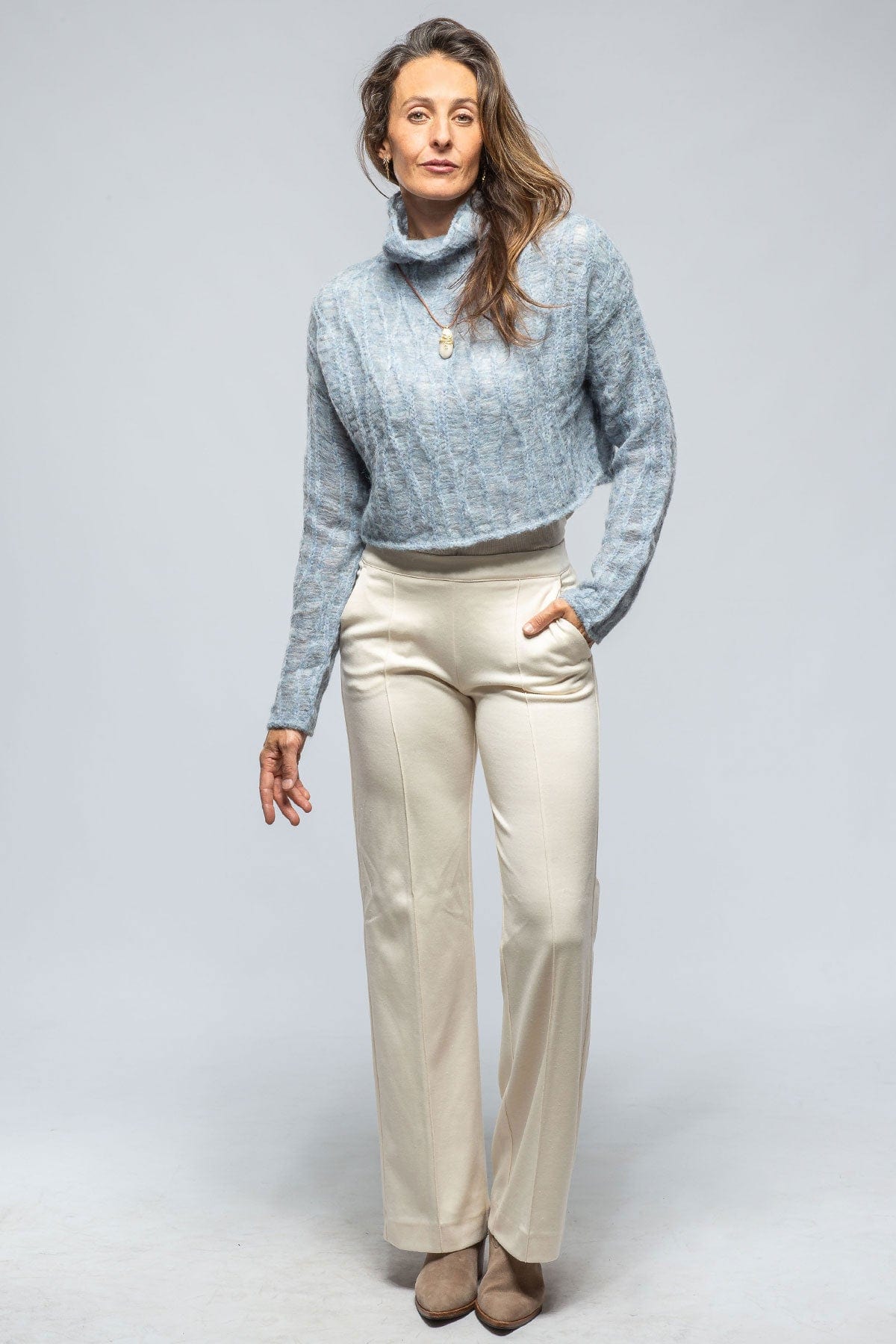 Manos Crop Sweater In Ice - AXEL'S