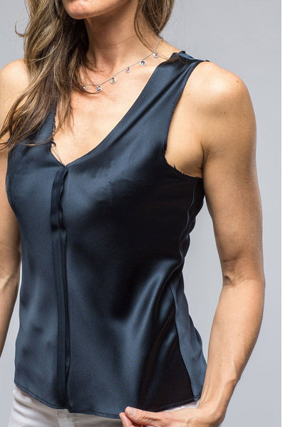 Salamanca Raw Center Hem Top In Navy - AXEL'S