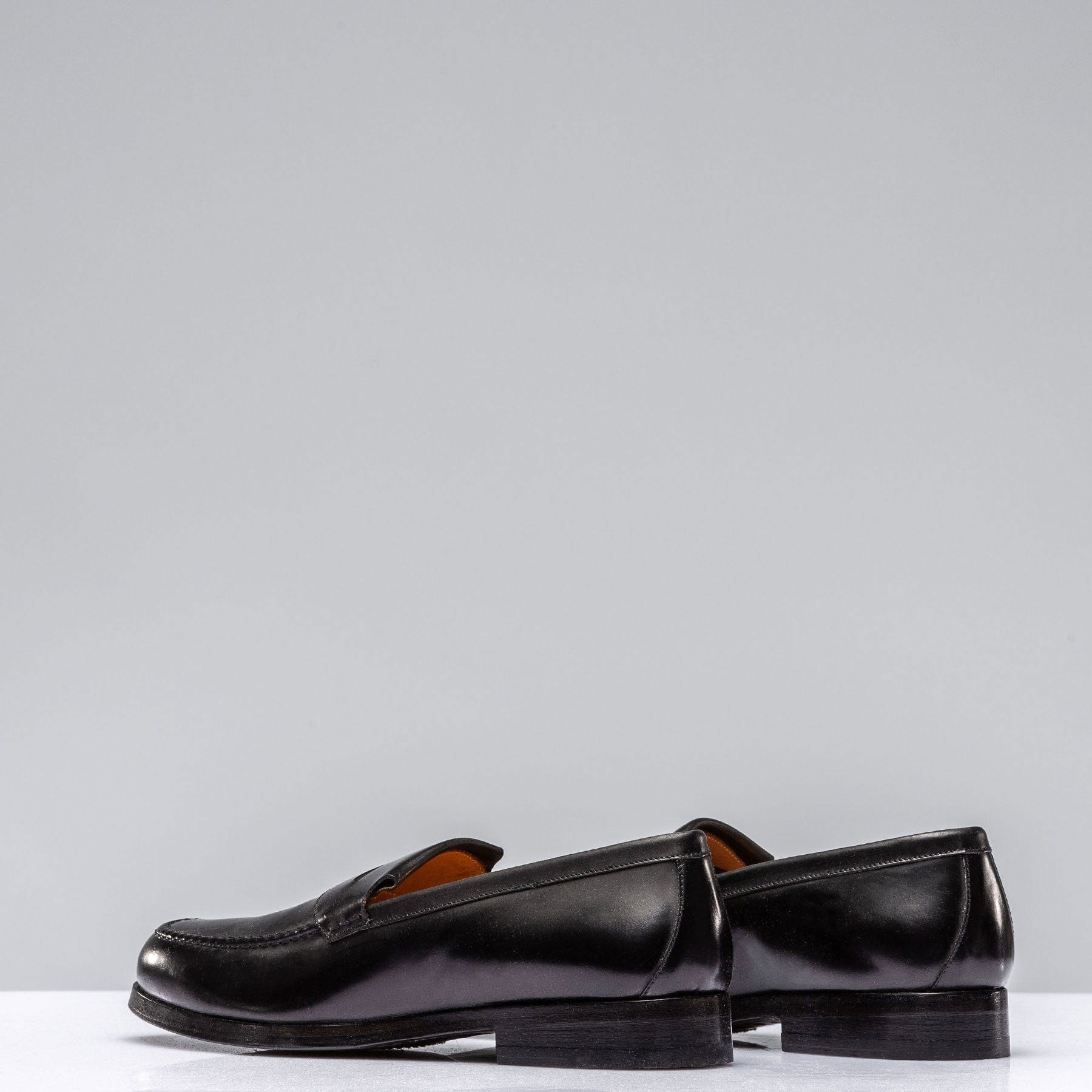 Lucro Loafer In Black Antique - AXEL'S