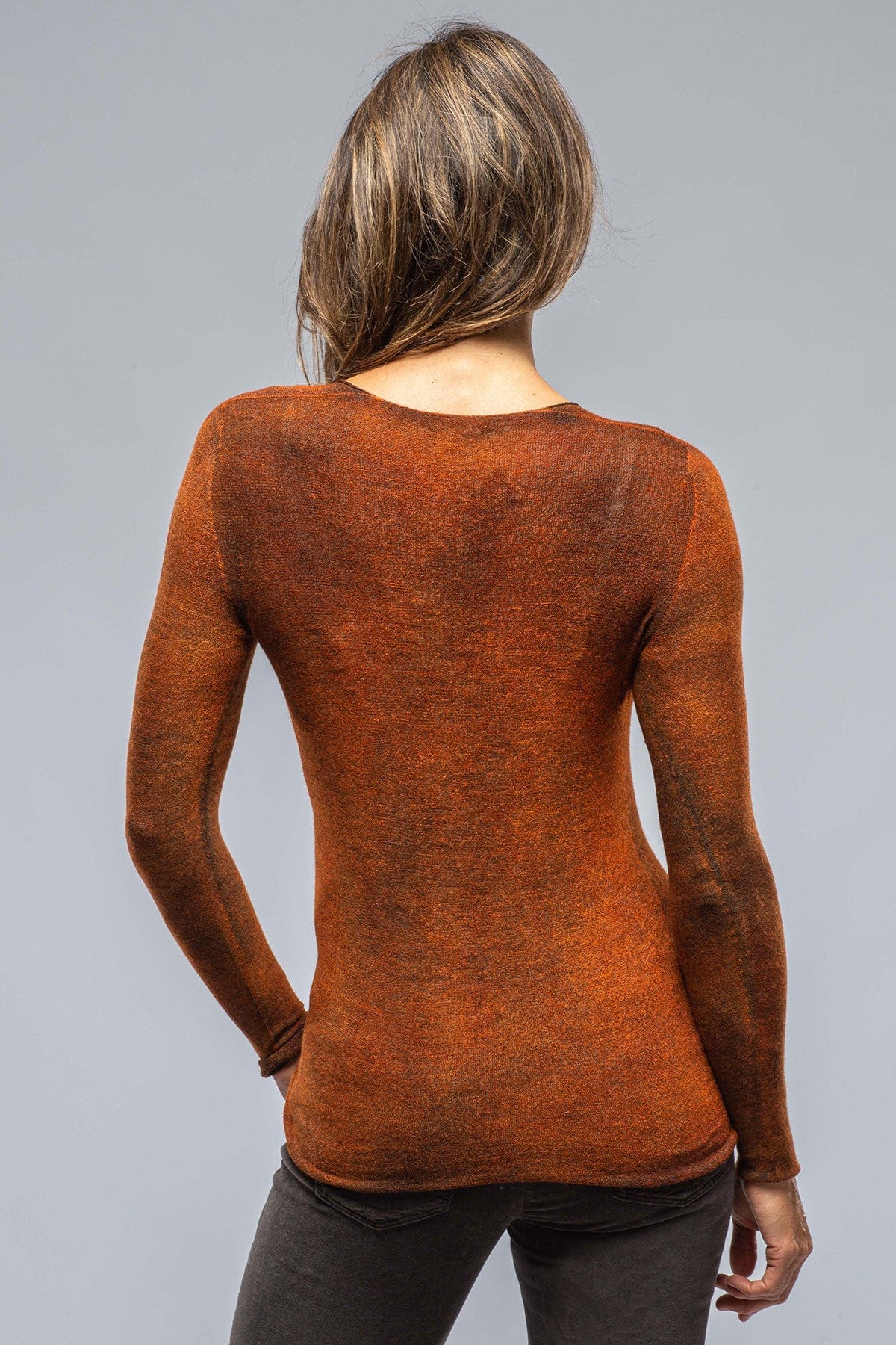 Sloan Soft V-Neck Pullover In Shaded Rust - AXEL'S