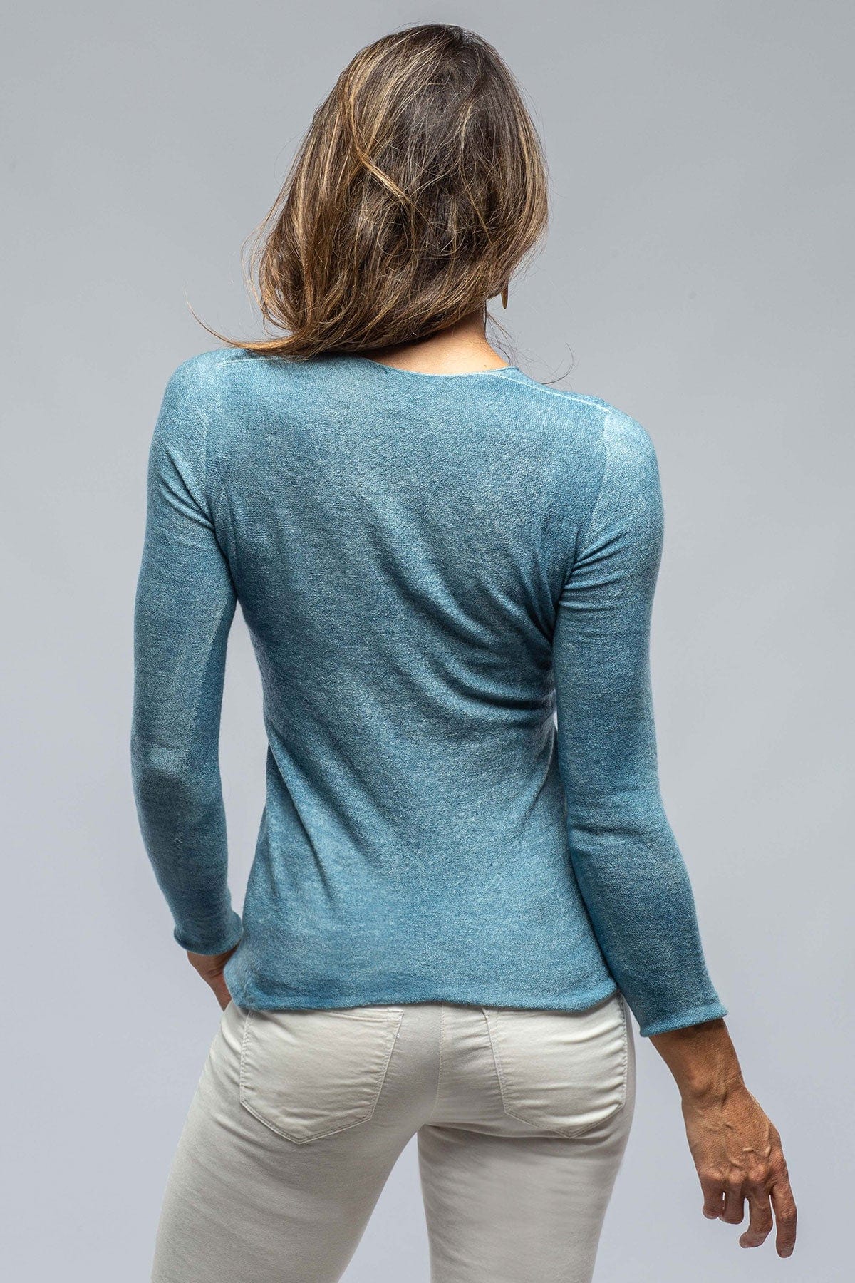 Sloan Soft V-Neck Pullover In Water - AXEL'S