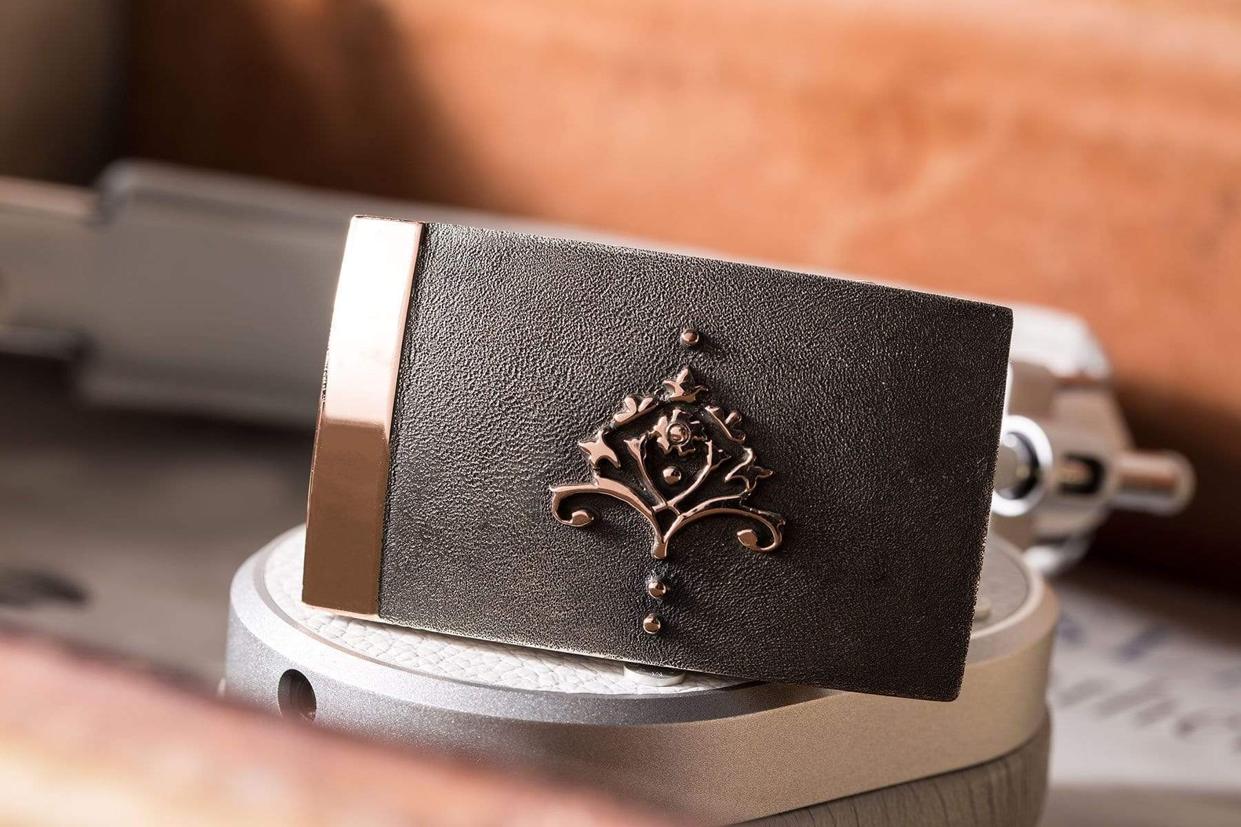 Fleur de lis belt clearance