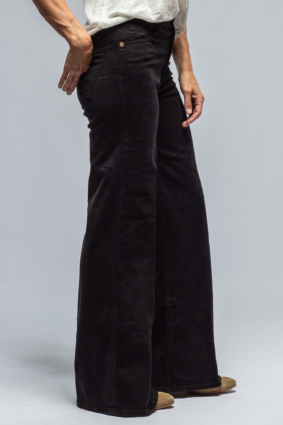 Daphne Brushed Cotton Wide Leg Jean In Black - AXEL'S
