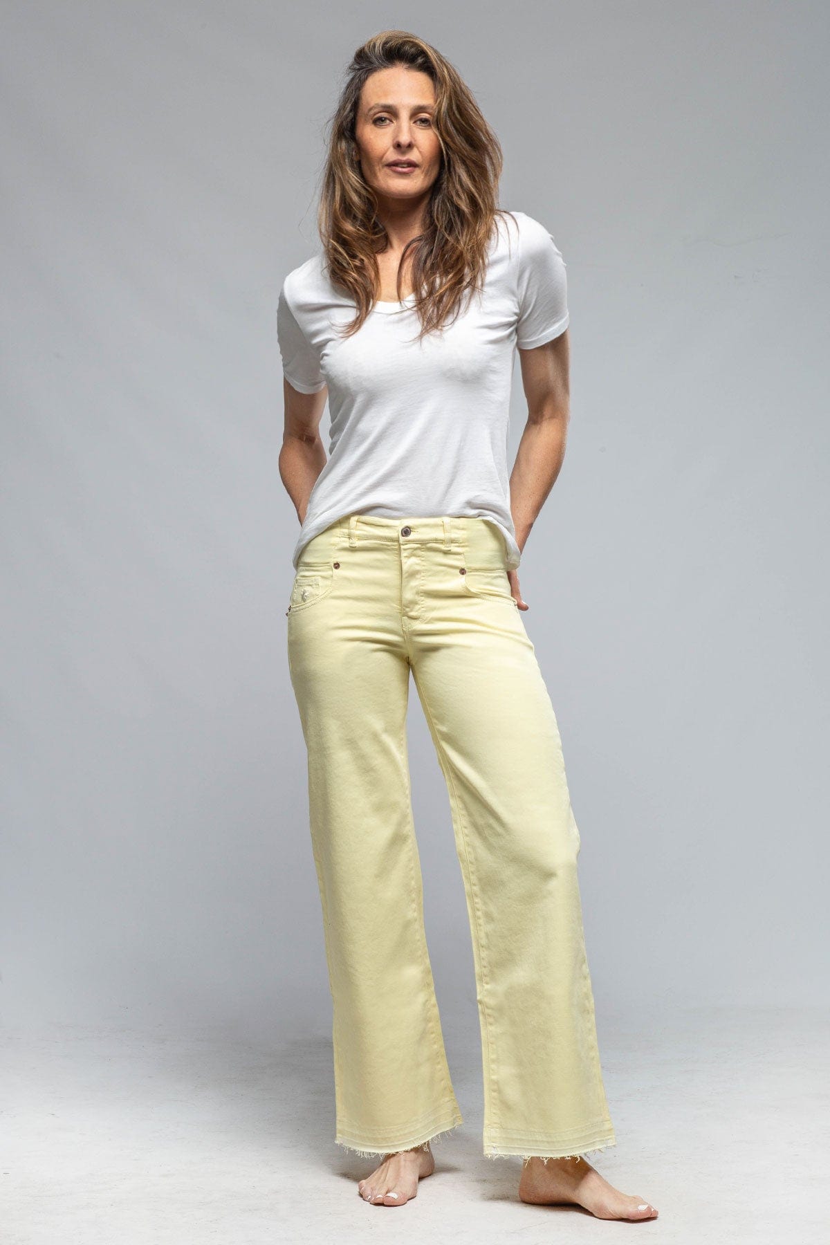 Elisa Open Hem Jean in Pale Yellow - AXEL'S