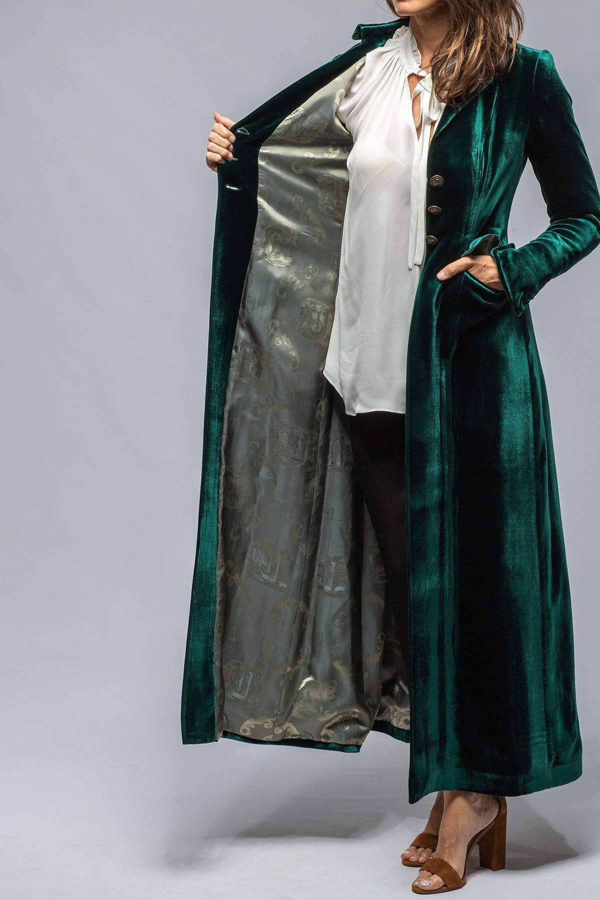 Liona Long Classic Silk Velvet Coat In Emerald - AXEL'S